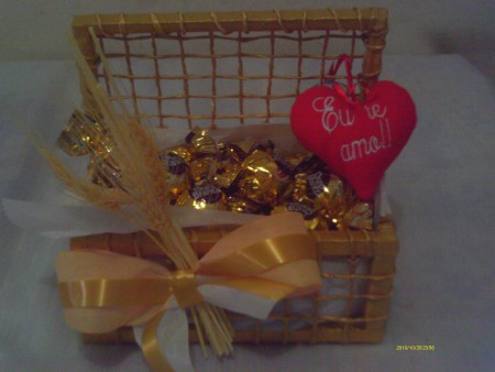 59- Baú Amor Ouro